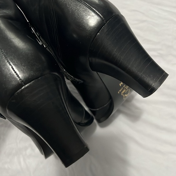 Mainframe Made in Italy Black Leather Ankle Booties with Buckle - Picture 6 of 8